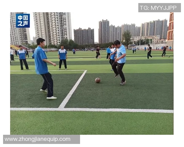 在家中踢足球的乐趣与技巧分享让孩子们爱上运动的秘密