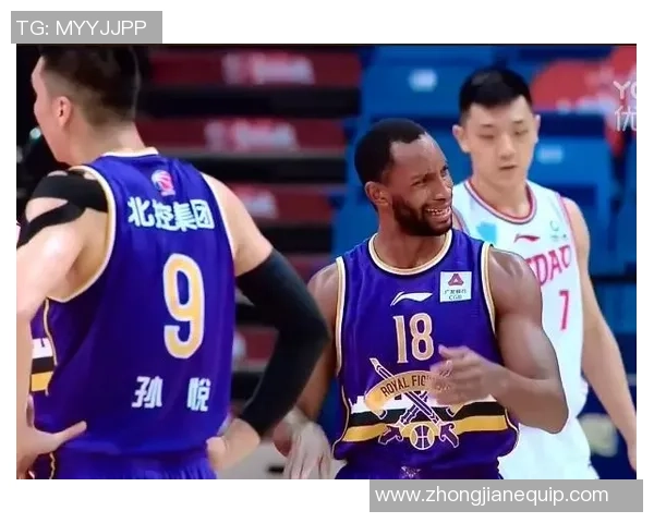 北京篮球队以61分领跑挑战赛积分榜争夺冠军的激烈竞争正在进行中