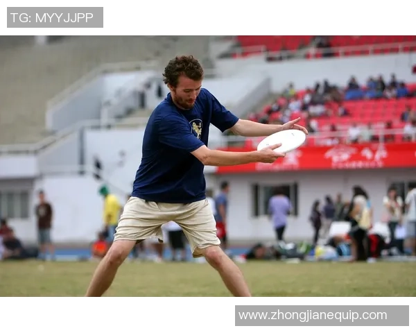 飞盘战术揭秘：重庆飞盘队如何构建坚固防线与应对策略